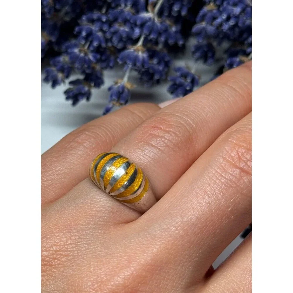 925 STERLING SILVER ENAMEL RING SIZE 6